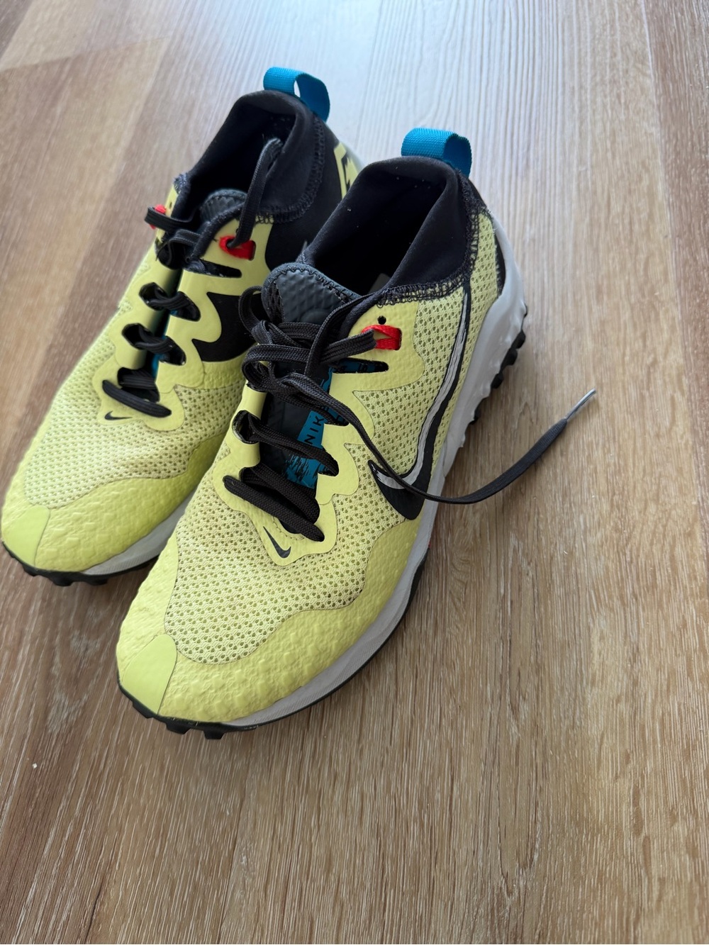 Nike Trail Sneakers